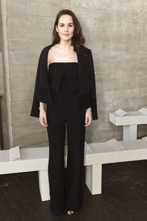 Michelle Dockery feet photo thumbnail