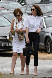 Michelle Dockery feet photo thumbnail