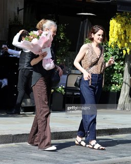Michelle Dockery feet photo thumbnail