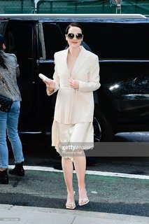 Michelle Dockery feet photo thumbnail