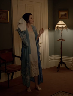 Michelle Dockery feet photo thumbnail