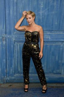 Michelle feet photo thumbnail