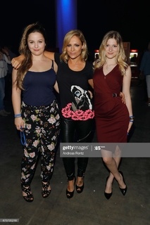 Michelle feet photo thumbnail