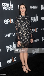 Michelle Forbes feet photo thumbnail