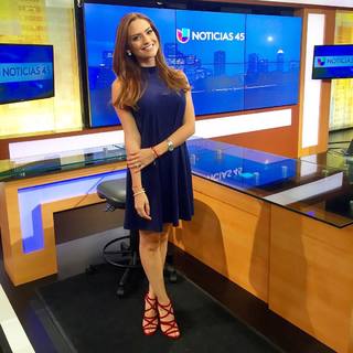 Michelle Galván feet photo 13