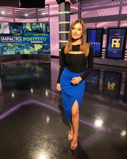 Michelle Galván feet photo 17