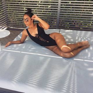 Michelle González feet photo 2