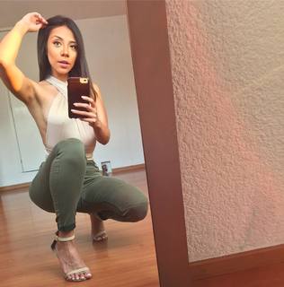 Michelle González feet photo 6