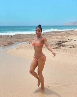 Michelle González feet photo 16
