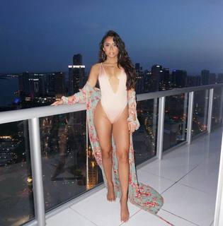 Michelle Hayden feet photo 17