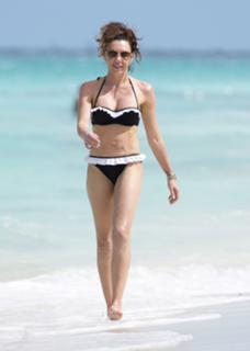 Michelle Heaton feet photo 15