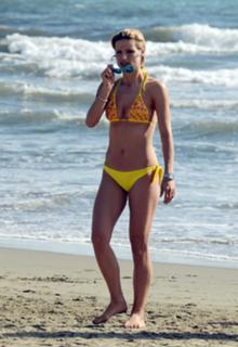 Michelle Hunziker feet photo thumbnail