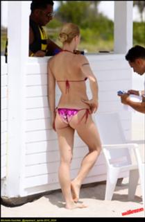 Michelle Hunziker feet photo thumbnail