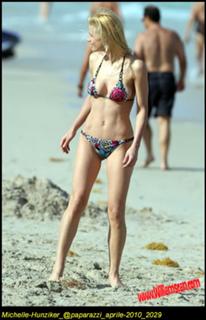 Michelle Hunziker feet photo thumbnail