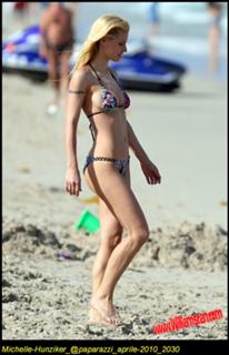 Michelle Hunziker feet photo thumbnail