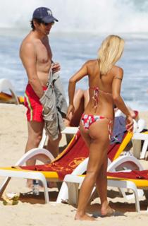 Michelle Hunziker feet photo thumbnail