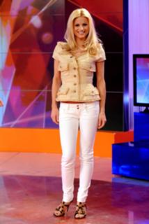 Michelle Hunziker feet photo thumbnail