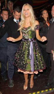 Michelle Hunziker feet photo thumbnail