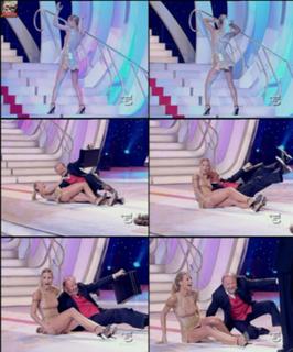 Michelle Hunziker feet photo thumbnail