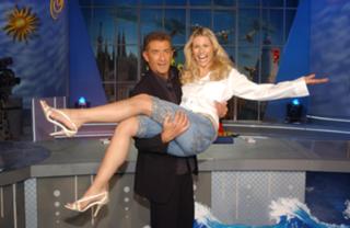 Michelle Hunziker feet photo thumbnail