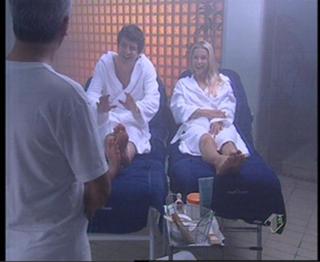 Michelle Hunziker feet photo thumbnail