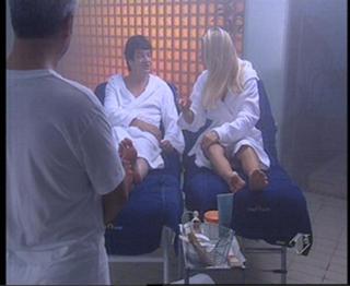 Michelle Hunziker feet photo thumbnail