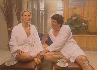 Michelle Hunziker feet photo thumbnail