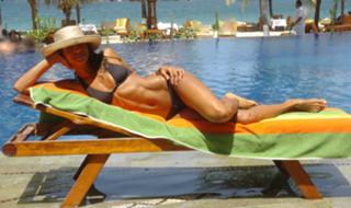Michelle Hurd feet photo 14