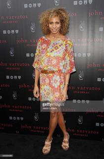 Michelle Hurd feet photo 12
