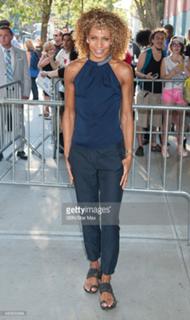 Michelle Hurd feet photo 11