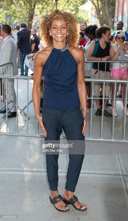 Michelle Hurd feet photo 18