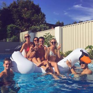 Michelle Jenneke feet photo thumbnail