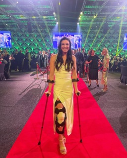 Michelle Jenneke feet photo thumbnail