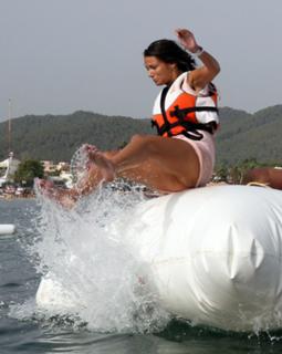 Michelle Keegan feet photo thumbnail