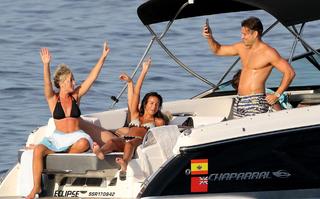 Michelle Keegan feet photo thumbnail