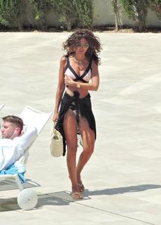 Michelle Keegan feet photo thumbnail