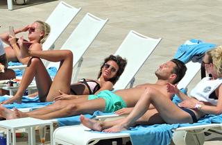 Michelle Keegan feet photo thumbnail