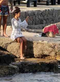 Michelle Keegan feet photo thumbnail