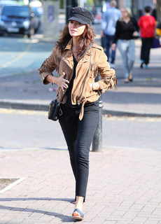 Michelle Keegan feet photo thumbnail