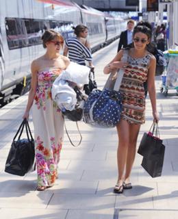 Michelle Keegan feet photo thumbnail