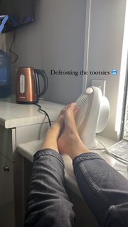 Michelle Keegan feet photo thumbnail