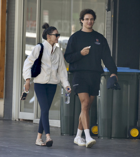 Michelle Keegan feet photo thumbnail
