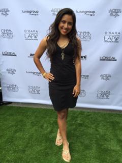 Michelle Khare feet photo 7