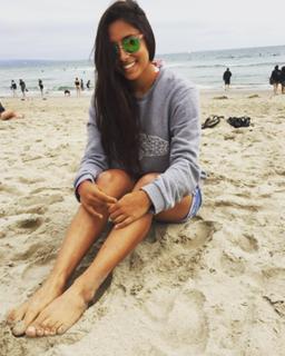 Michelle Khare feet photo 6