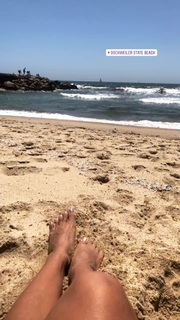 Michelle Khare feet photo 7