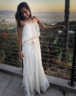 Michelle Khare feet photo 10