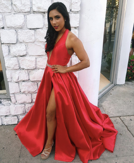 Michelle Khare feet photo 3