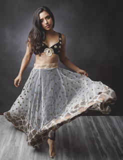 Michelle Khare feet photo 2