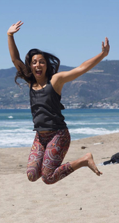 Michelle Khare feet photo 8