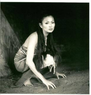 Michelle Krusiec feet photo 2